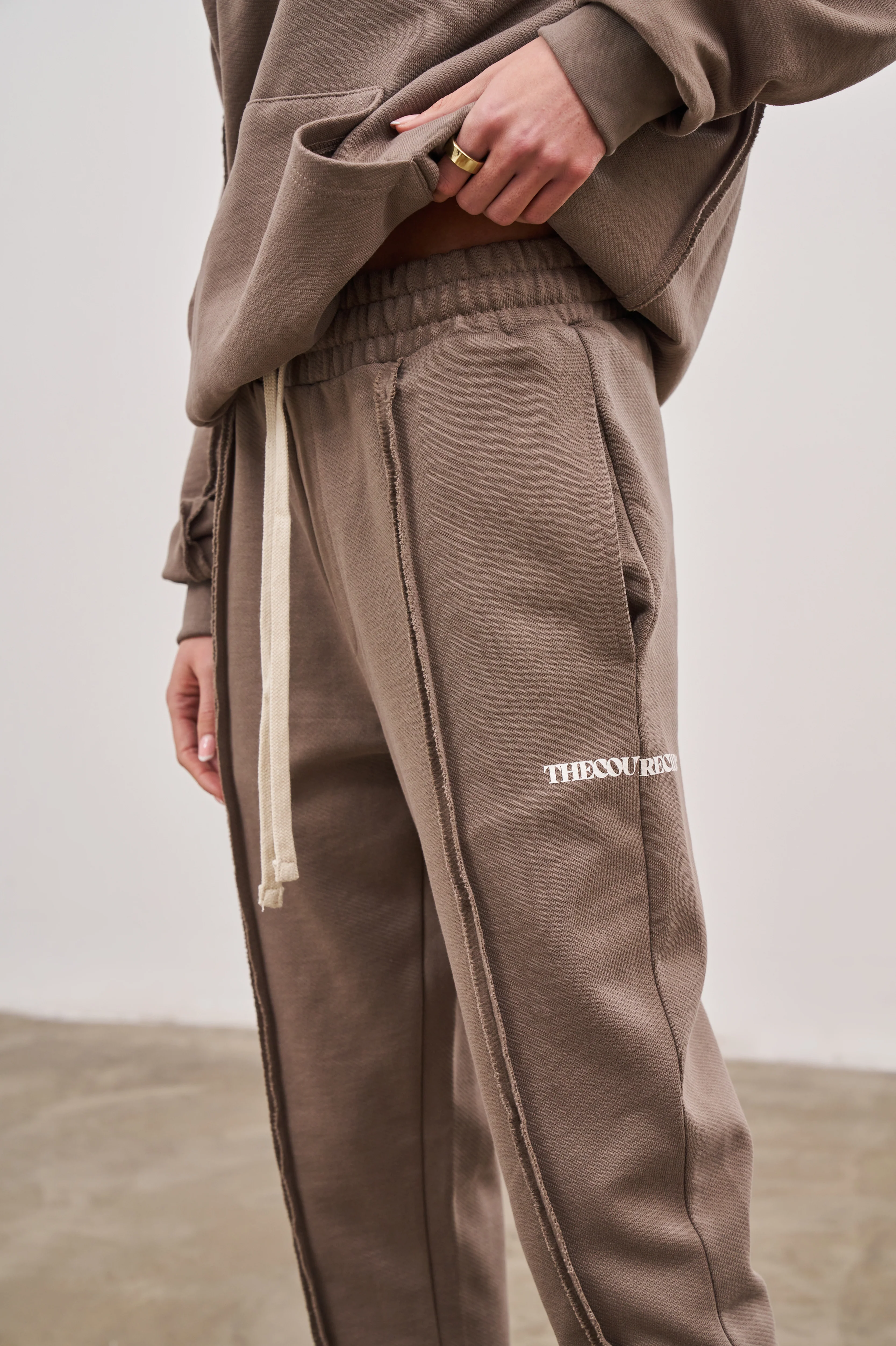 RAW SEAM STRAIGHT LEG JOGGERS - COFFEE - Image 6