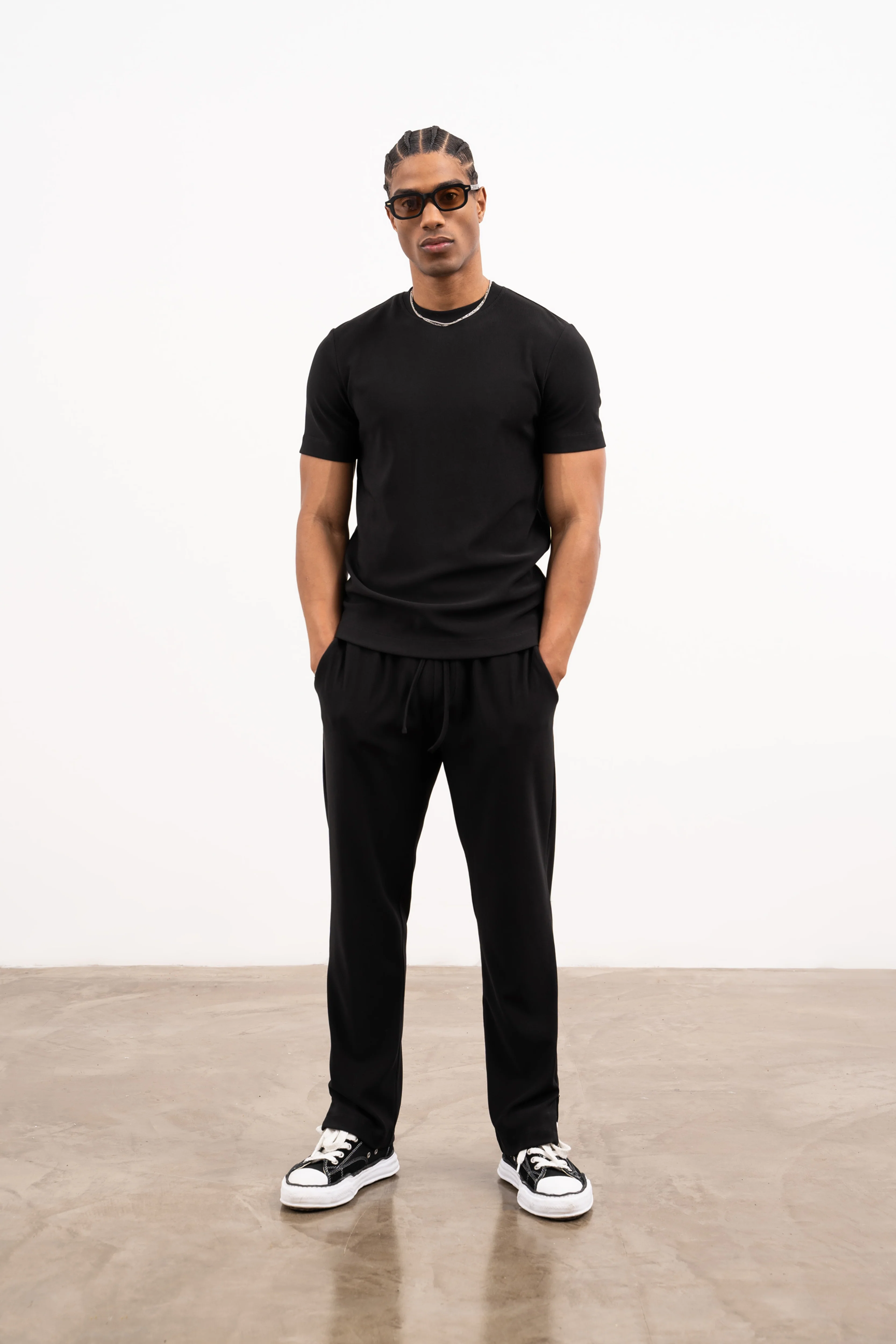 RIB TEXTURED T-SHIRT - BLACK - Image 6