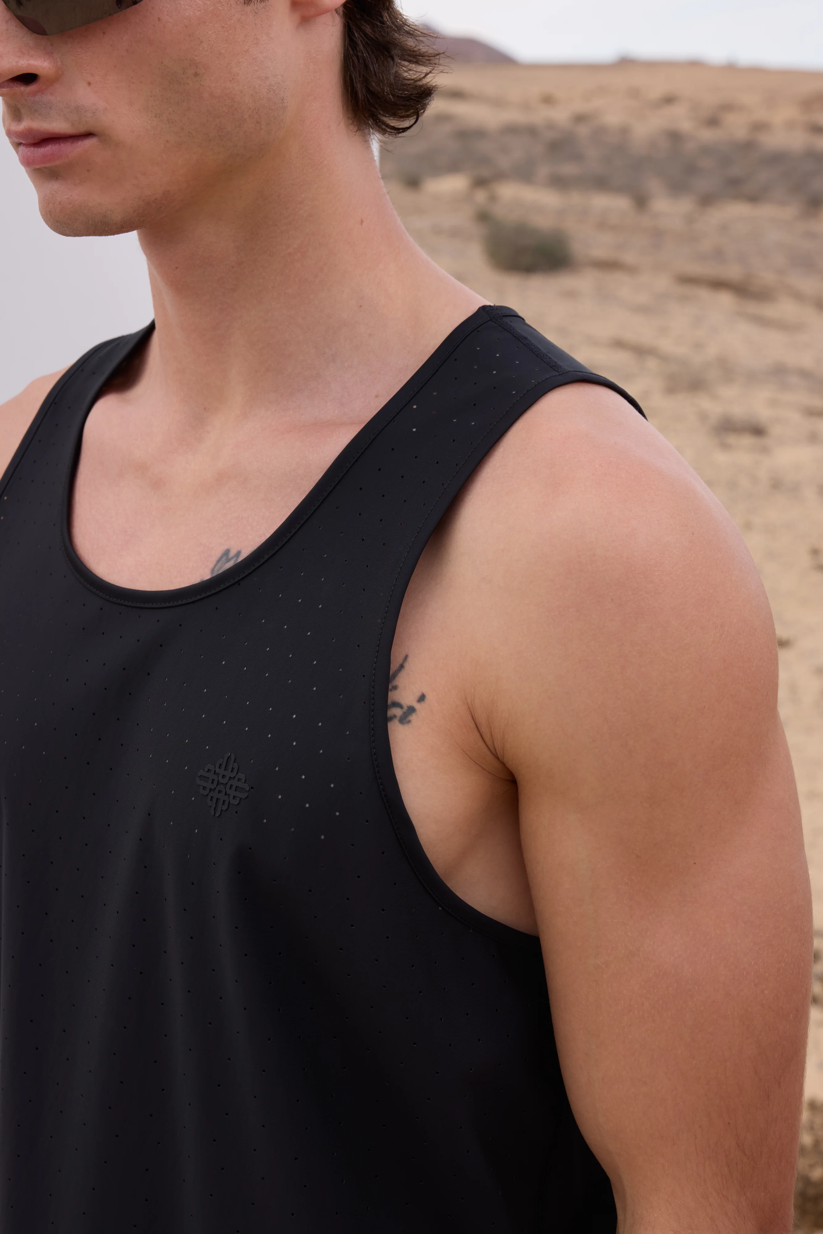 RUNNING VEST - BLACK - Image 4