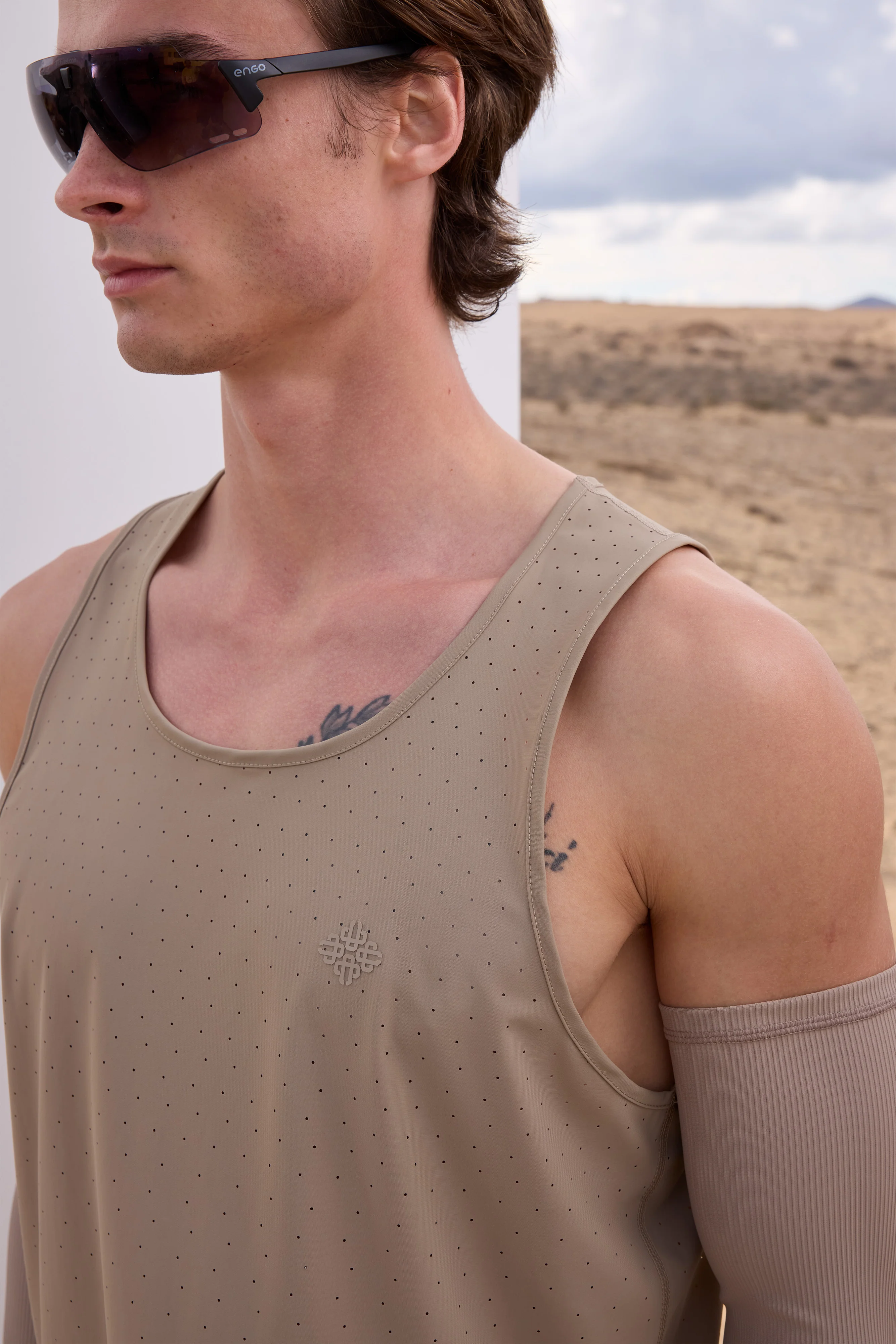RUNNING VEST - SAND - Image 6