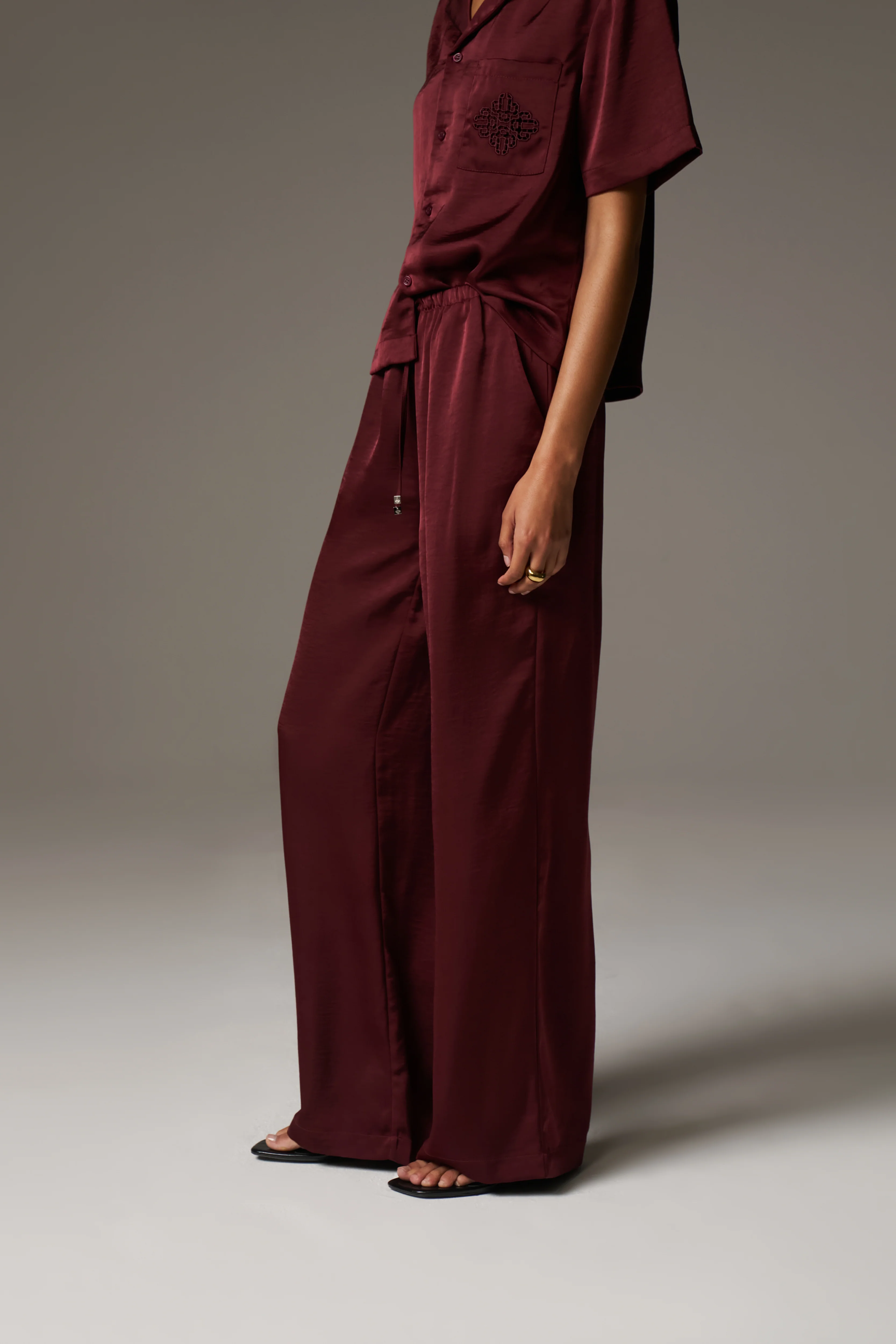SATIN WIDE LEG EMBLEM TROUSERS - BURGUNDY - Image 9