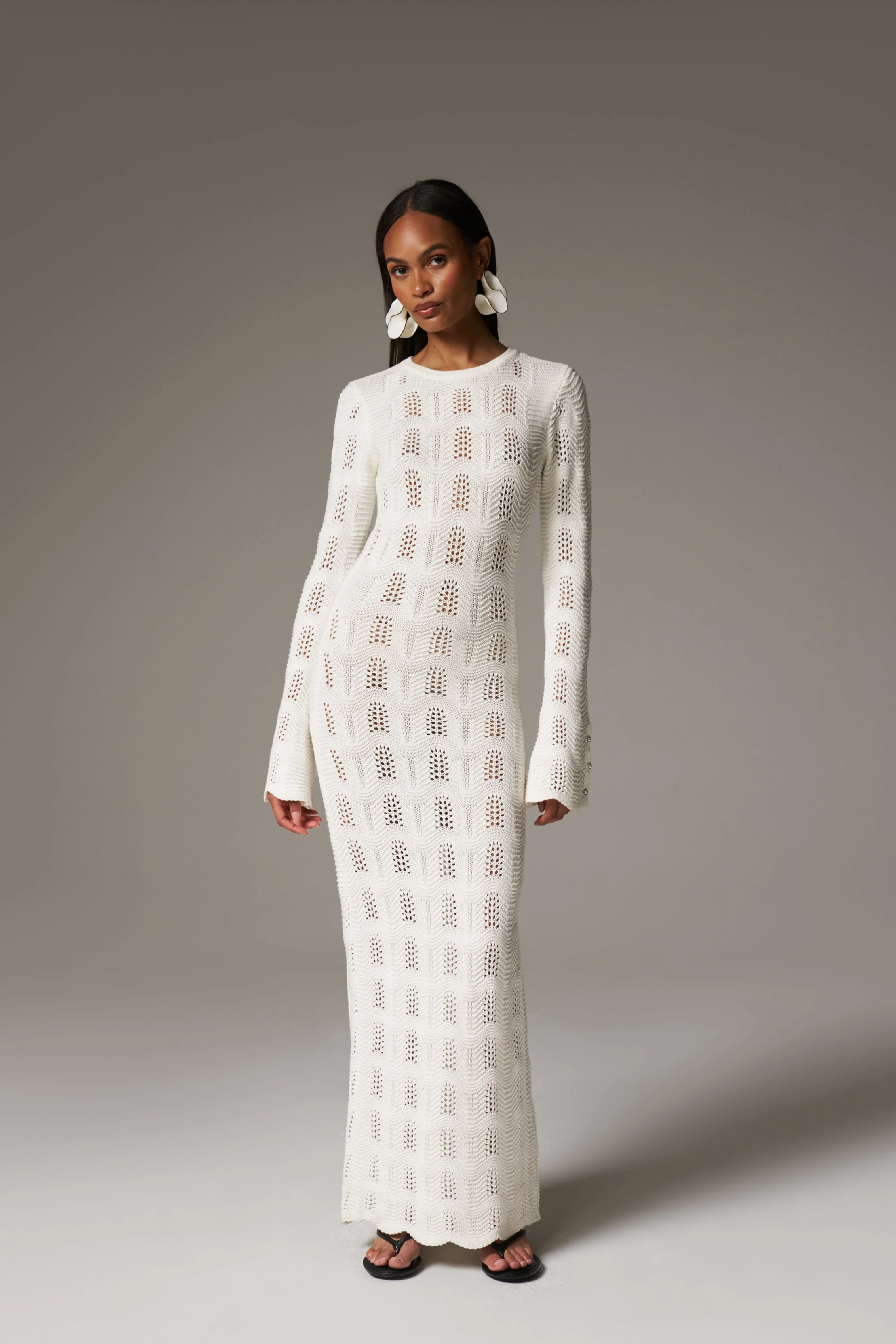 SCALLOP EDGE KNITTED MAXI DRESS - OFF WHITE - Image 10