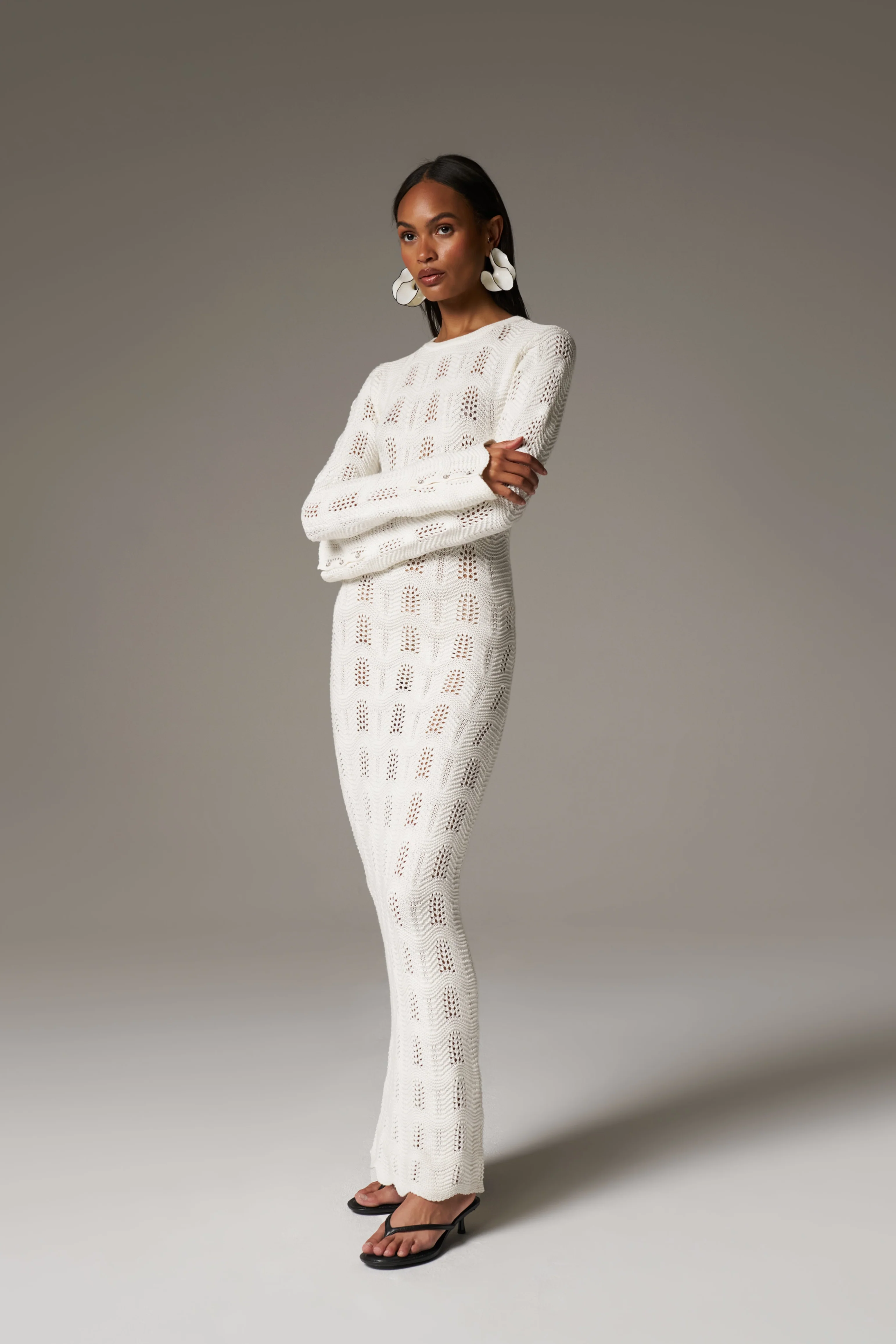 SCALLOP EDGE KNITTED MAXI DRESS - OFF WHITE - Image 4