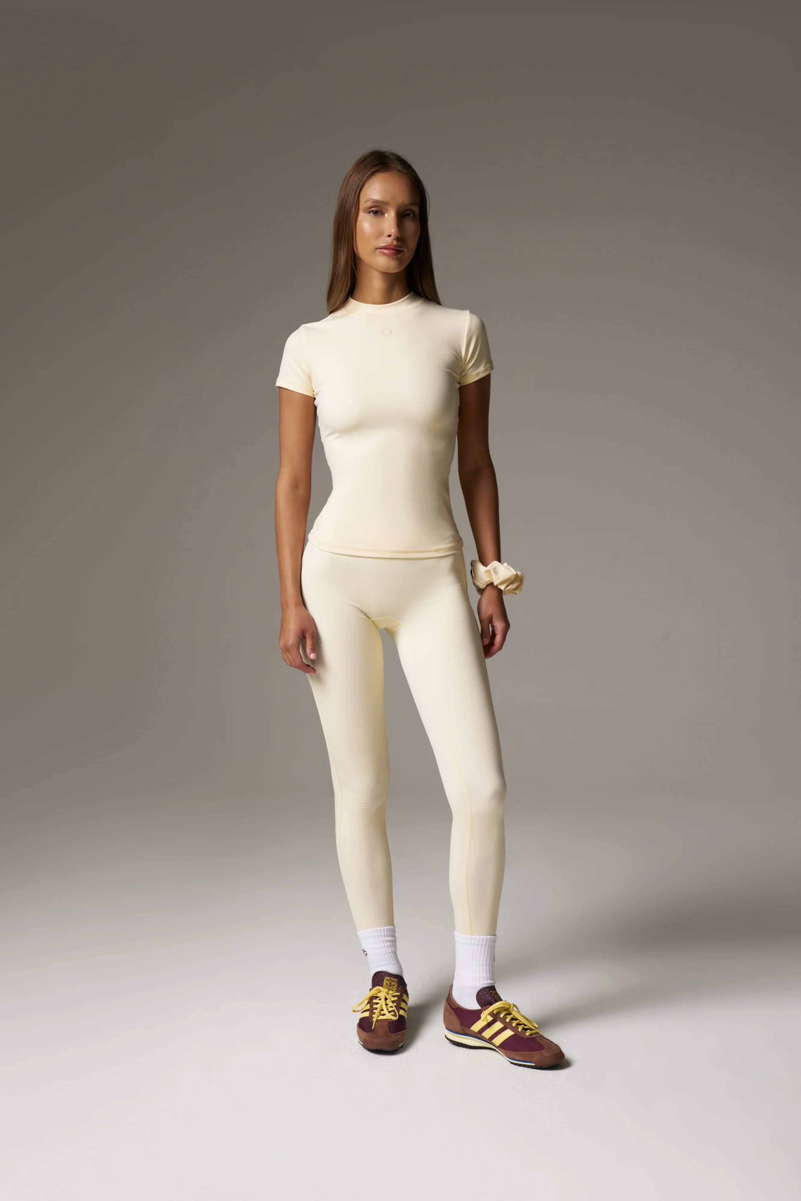 SCULPTING STRETCH EMBLEM BABY TEE - BUTTERMILK - Image 3