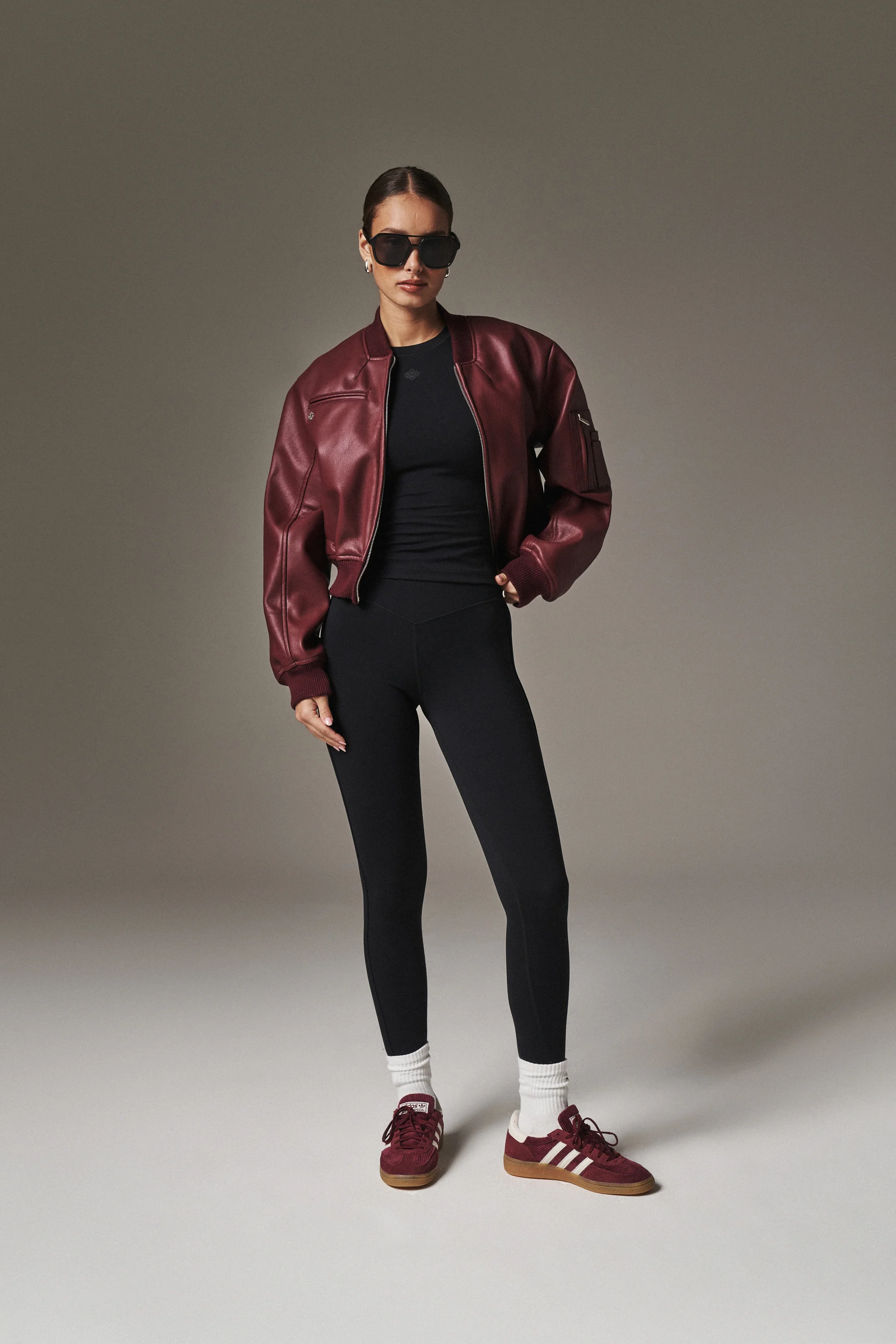 SCULPTING STRETCH LONG SLEEVE TOP - BLACK - Image 7