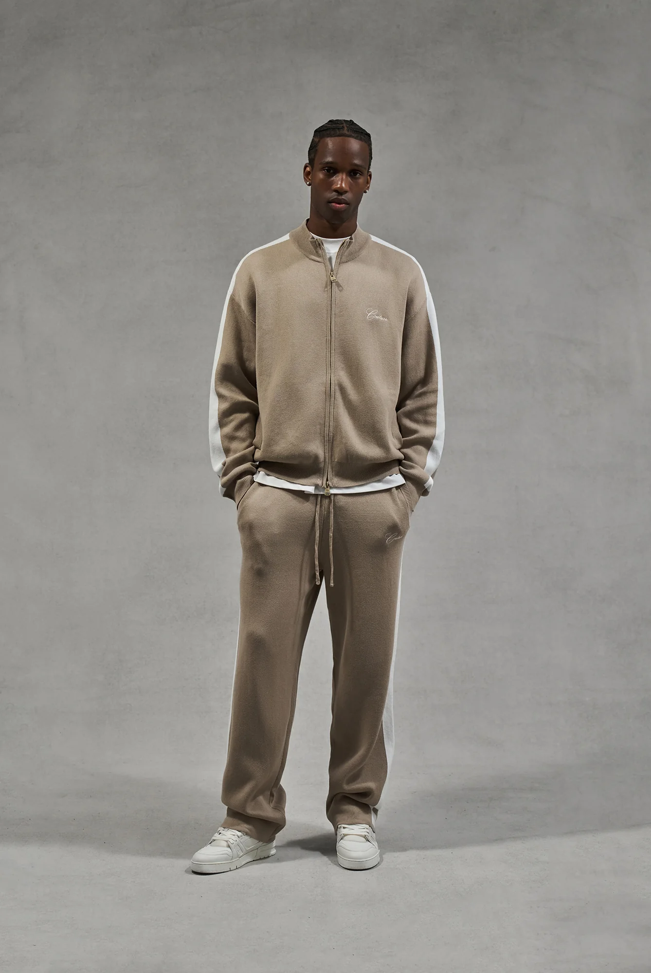 SIDE STRIPE KNITTED JOGGER - BEIGE - Image 4