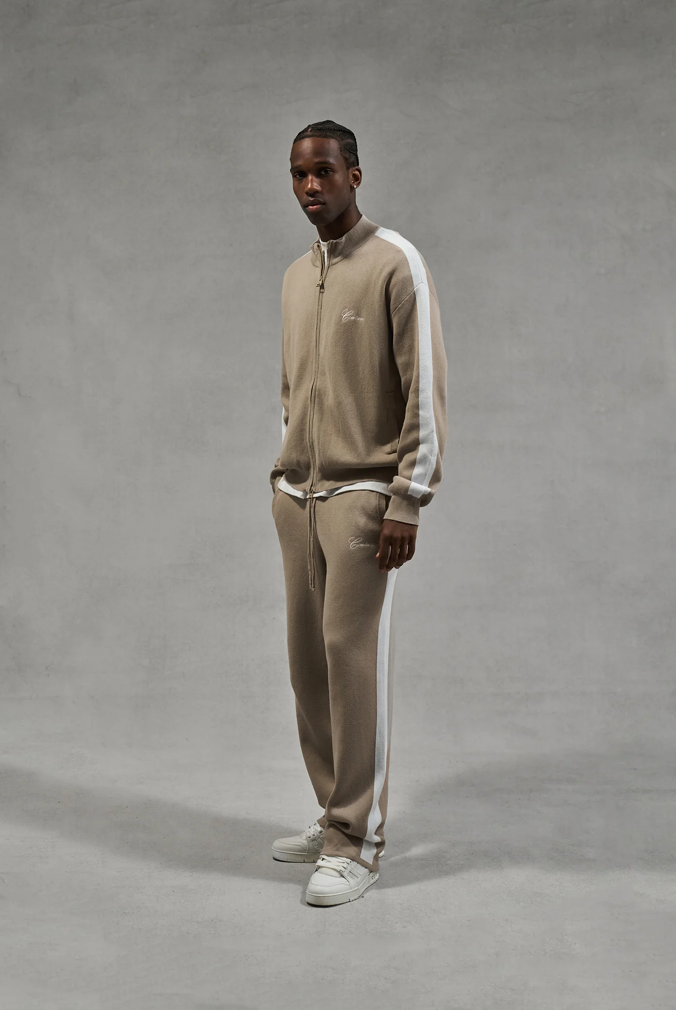 SIDE STRIPE KNITTED JOGGER - BEIGE - Image 6