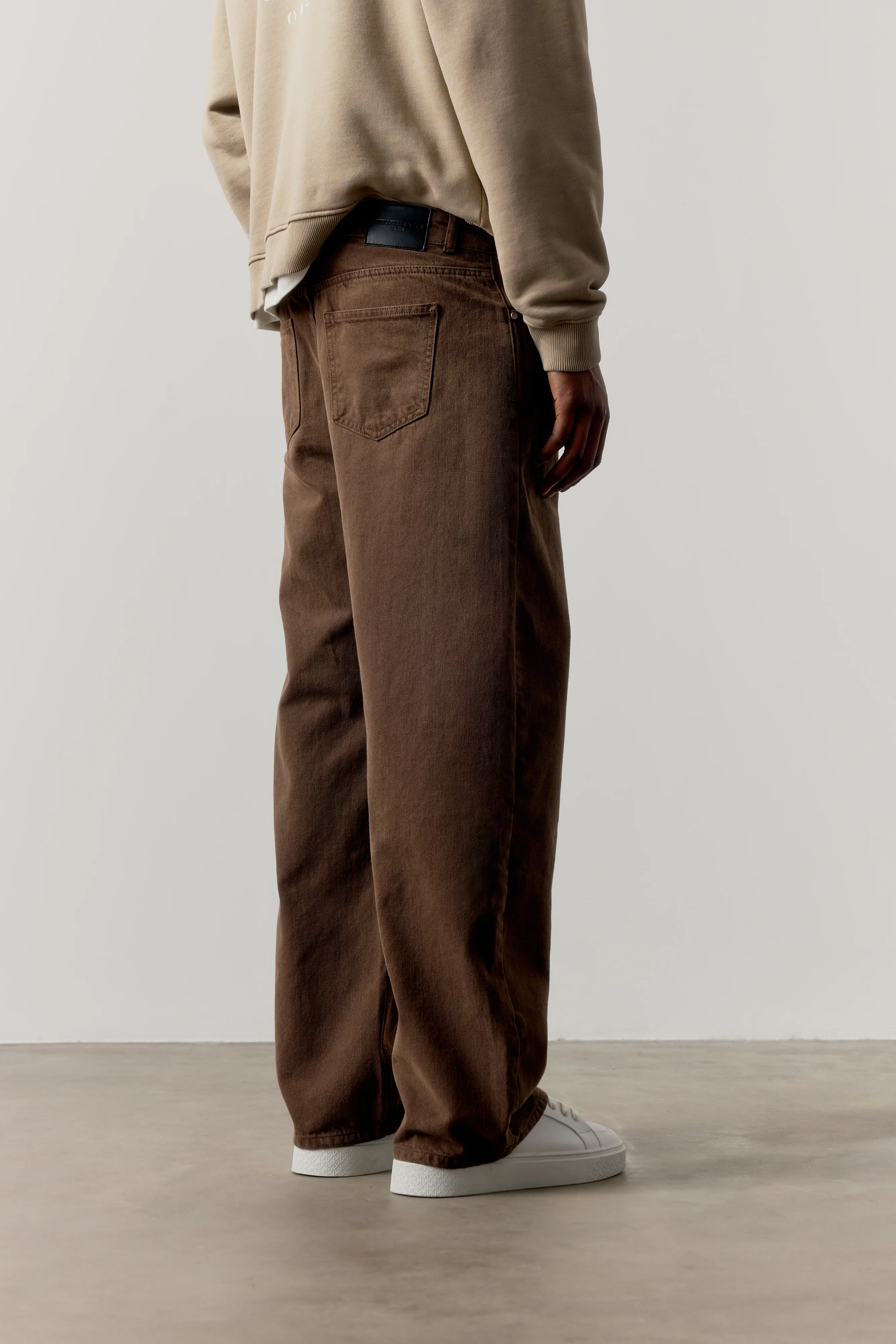 SKATER JEANS - WASHED BROWN - Image 6