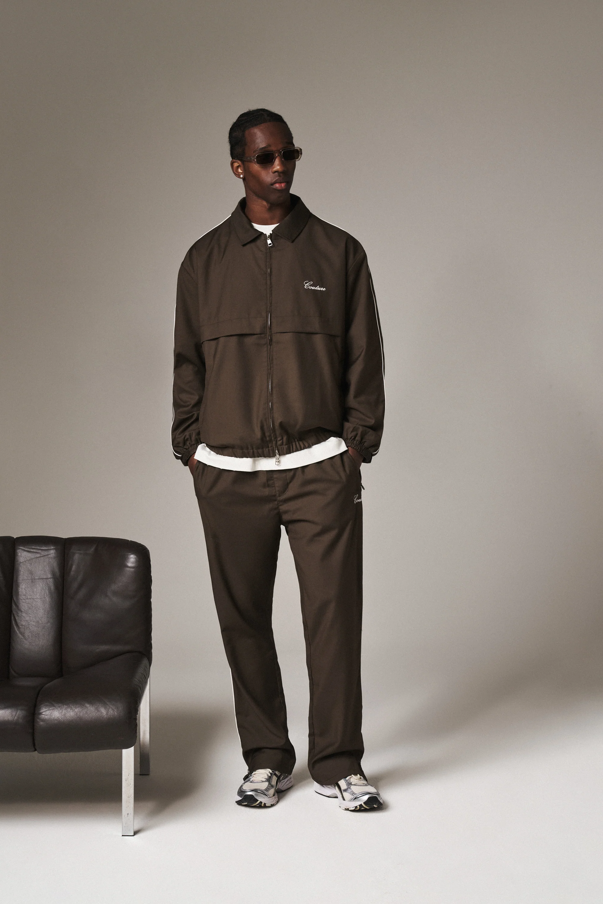 SMART PIPED TROUSERS - BROWN - Image 6