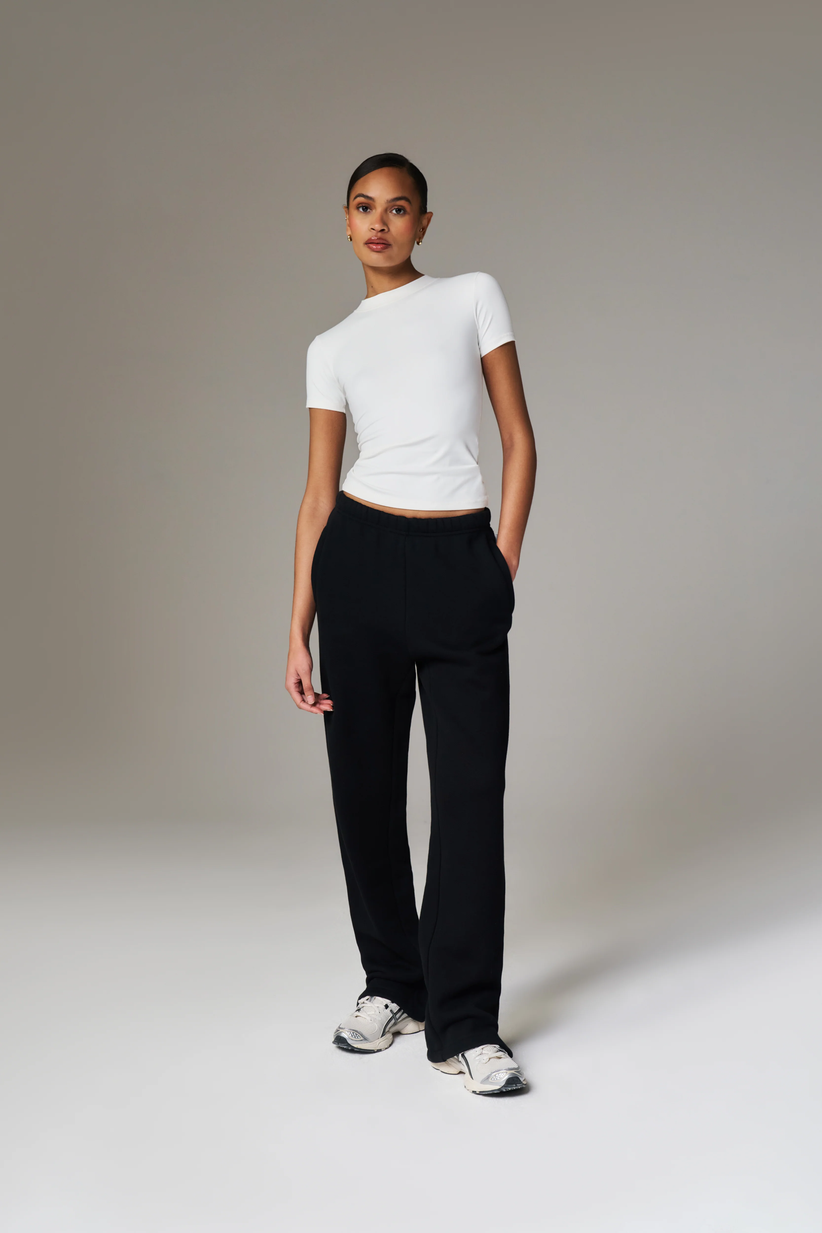 SCULPTING STRETCH EMBLEM BABY TEE - OFF WHITE - Image 3