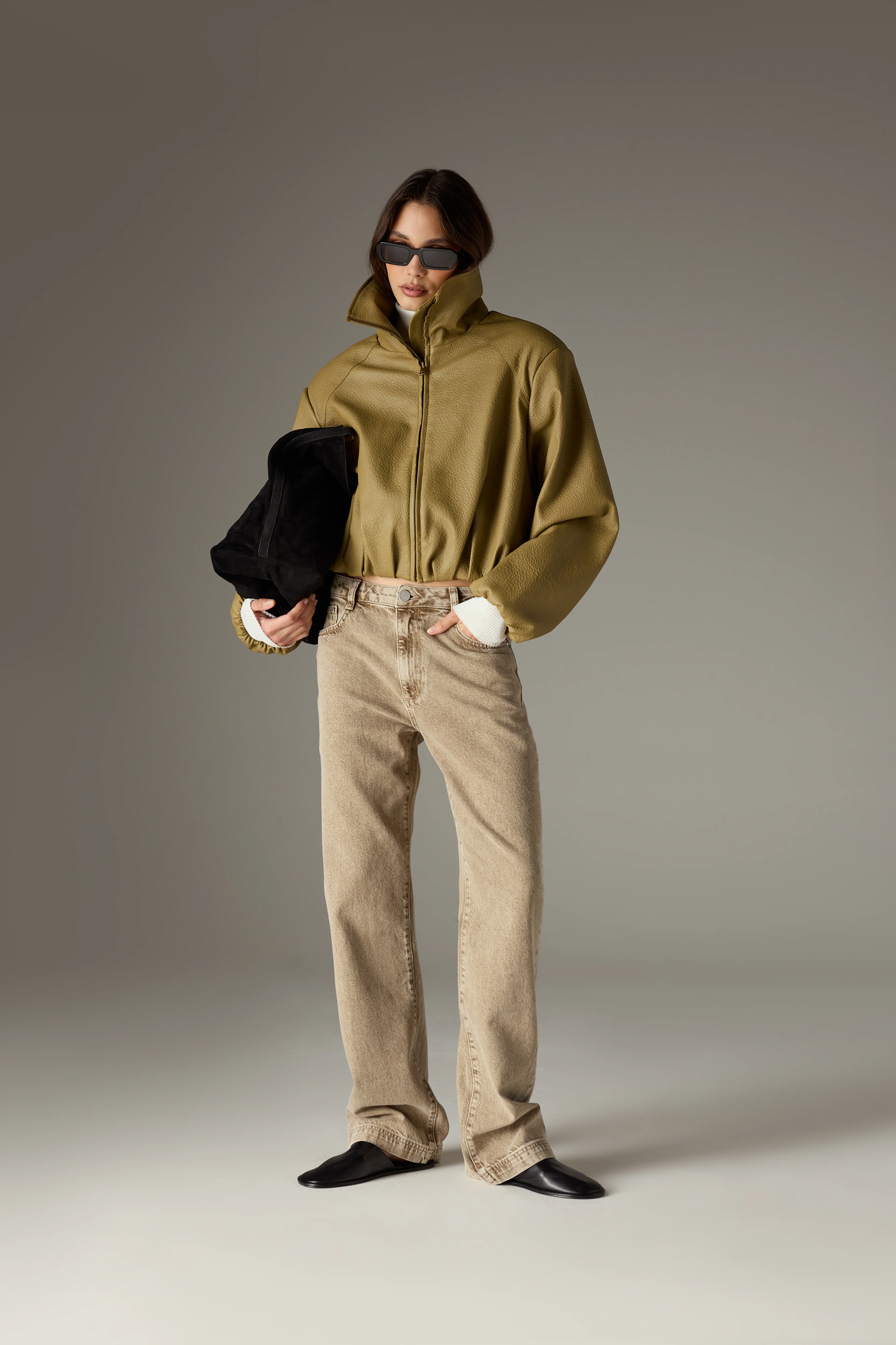 STRAIGHT LEG VINTAGE WASH JEANS - BROWN WASH - Image 3