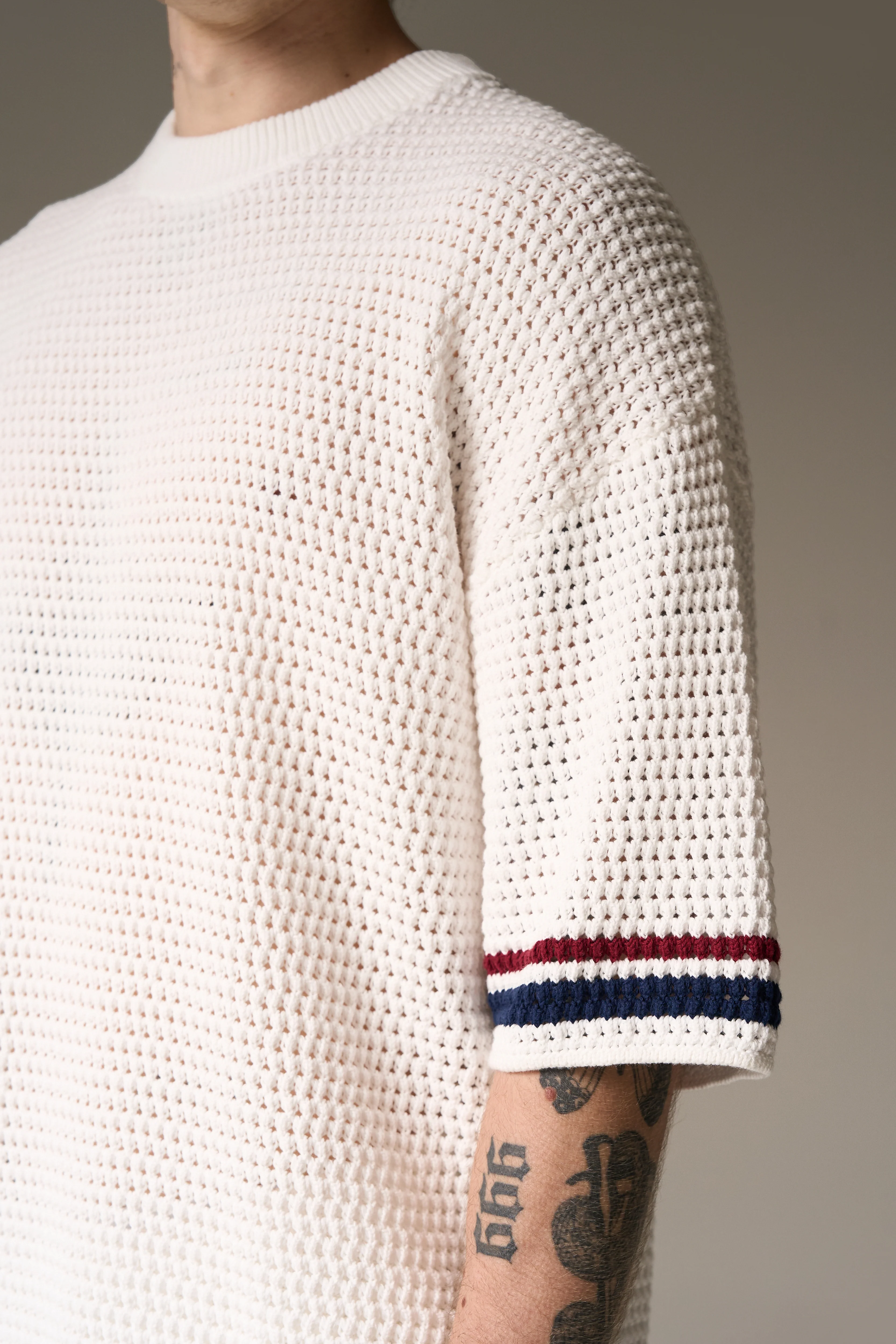 STRIPE CROCHET KNIT T-SHIRT - BURGUNDY - Image 6