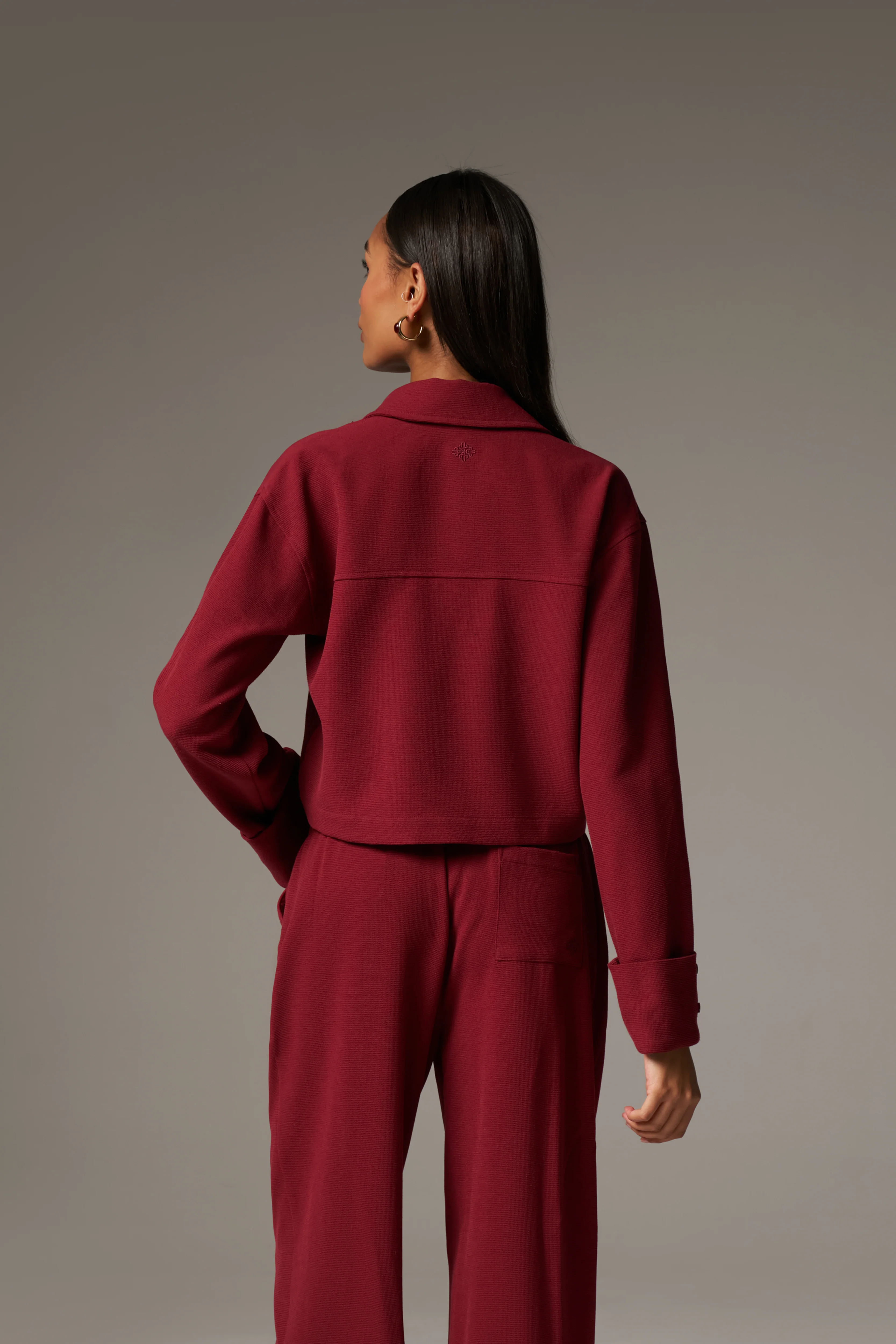 TEXTURED LINEN TIE FRONT SHIRT - BURGUNDY - Image 5