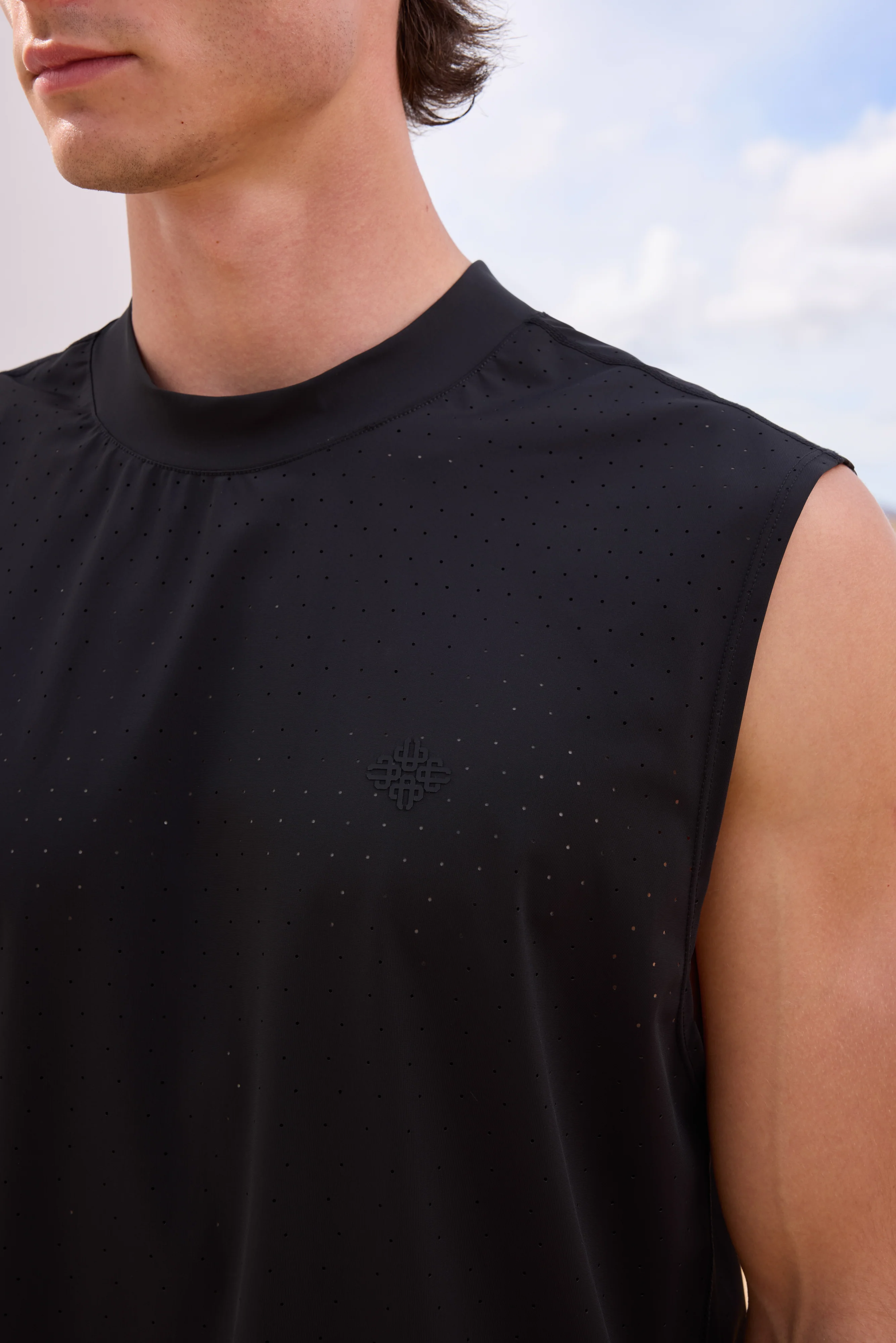 TRAINING VEST - BLACK - Image 6