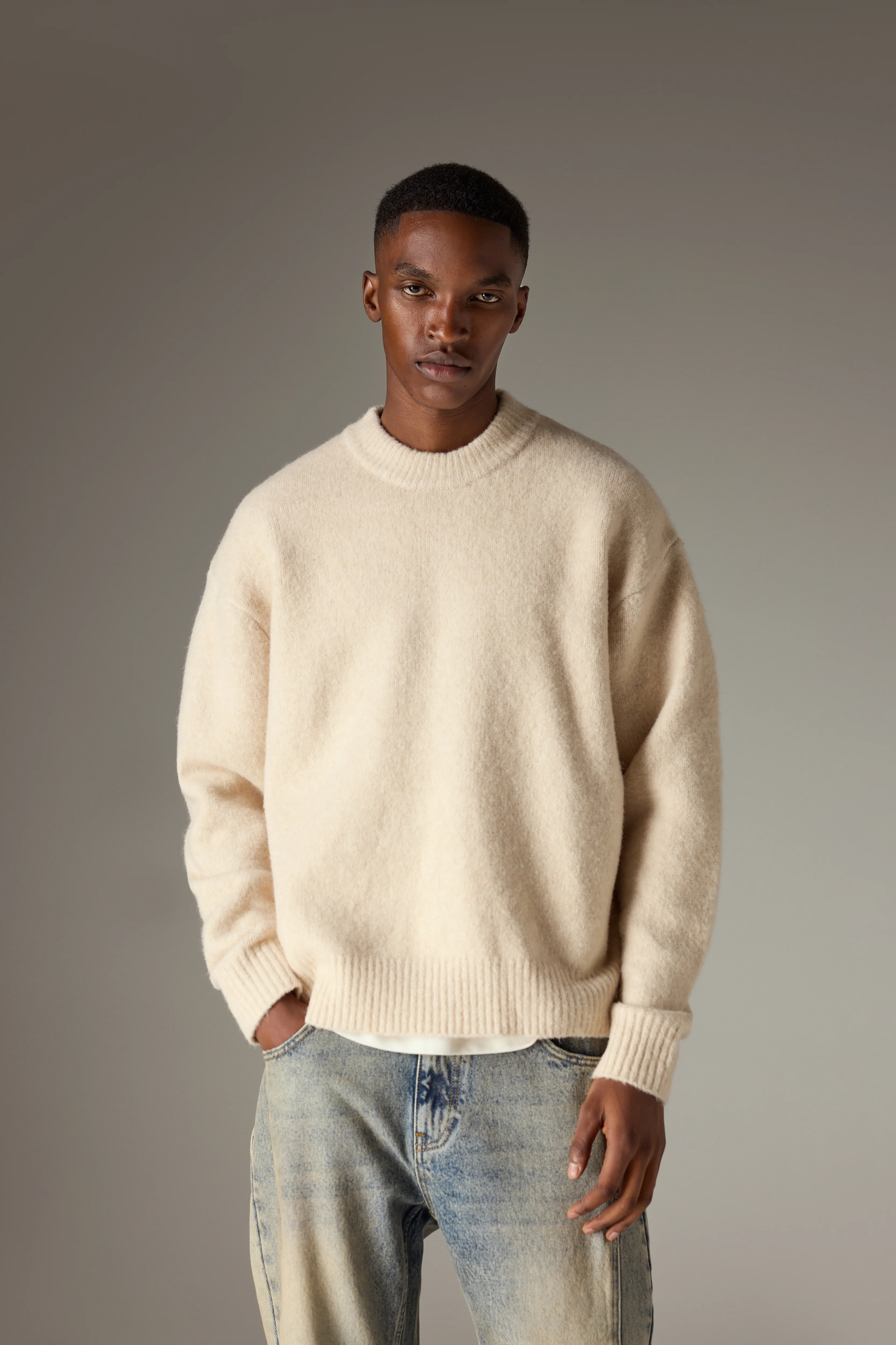 COPYRIGHT BRUSHED KNIT JUMPER - OFF WHITE - Image 4