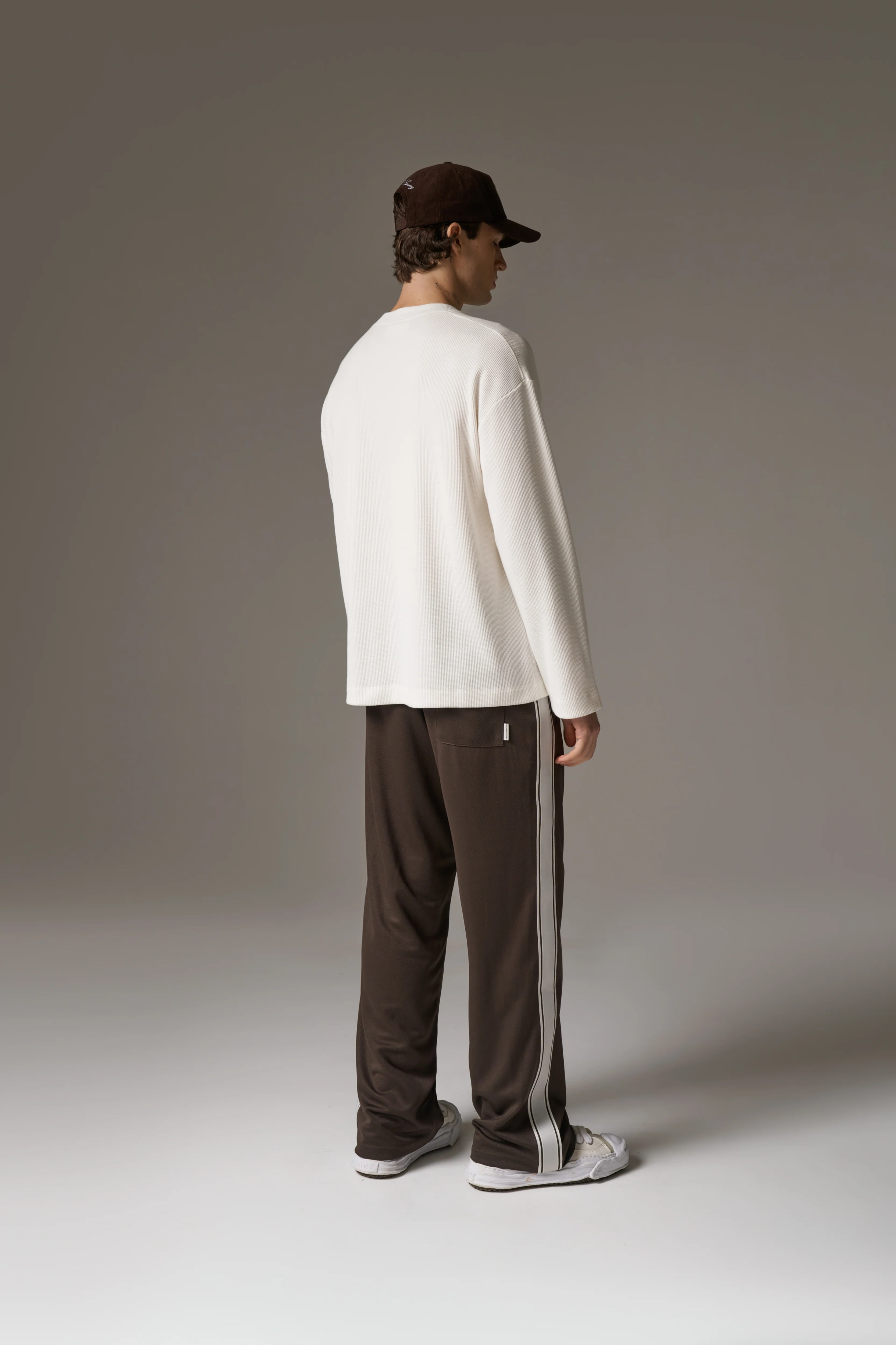 WAFFLE LONG SLEEVE T-SHIRT - OFF WHITE - Image 7