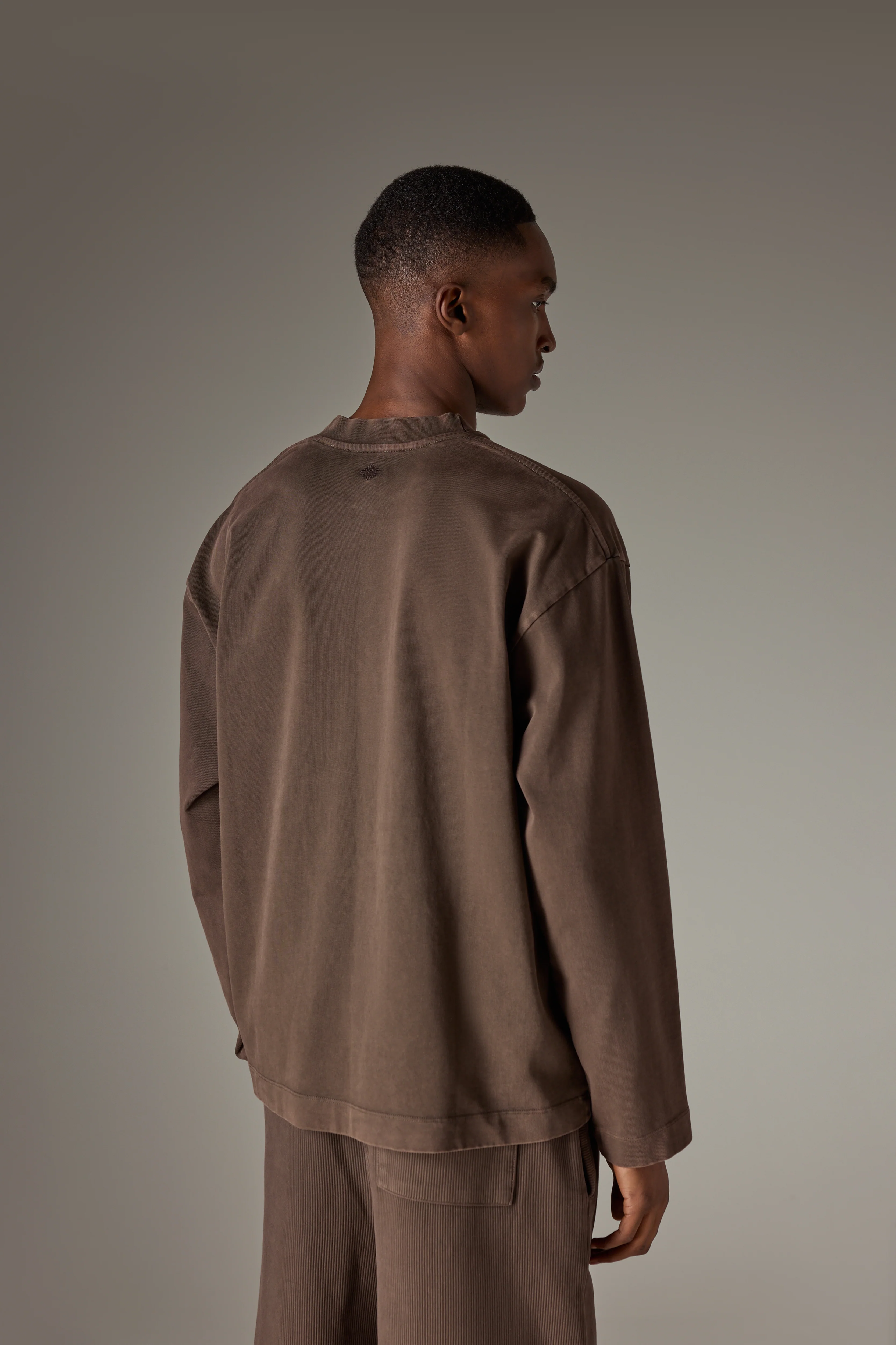 WASHED LONG SLEEVE T-SHIRT - BROWN - Image 5