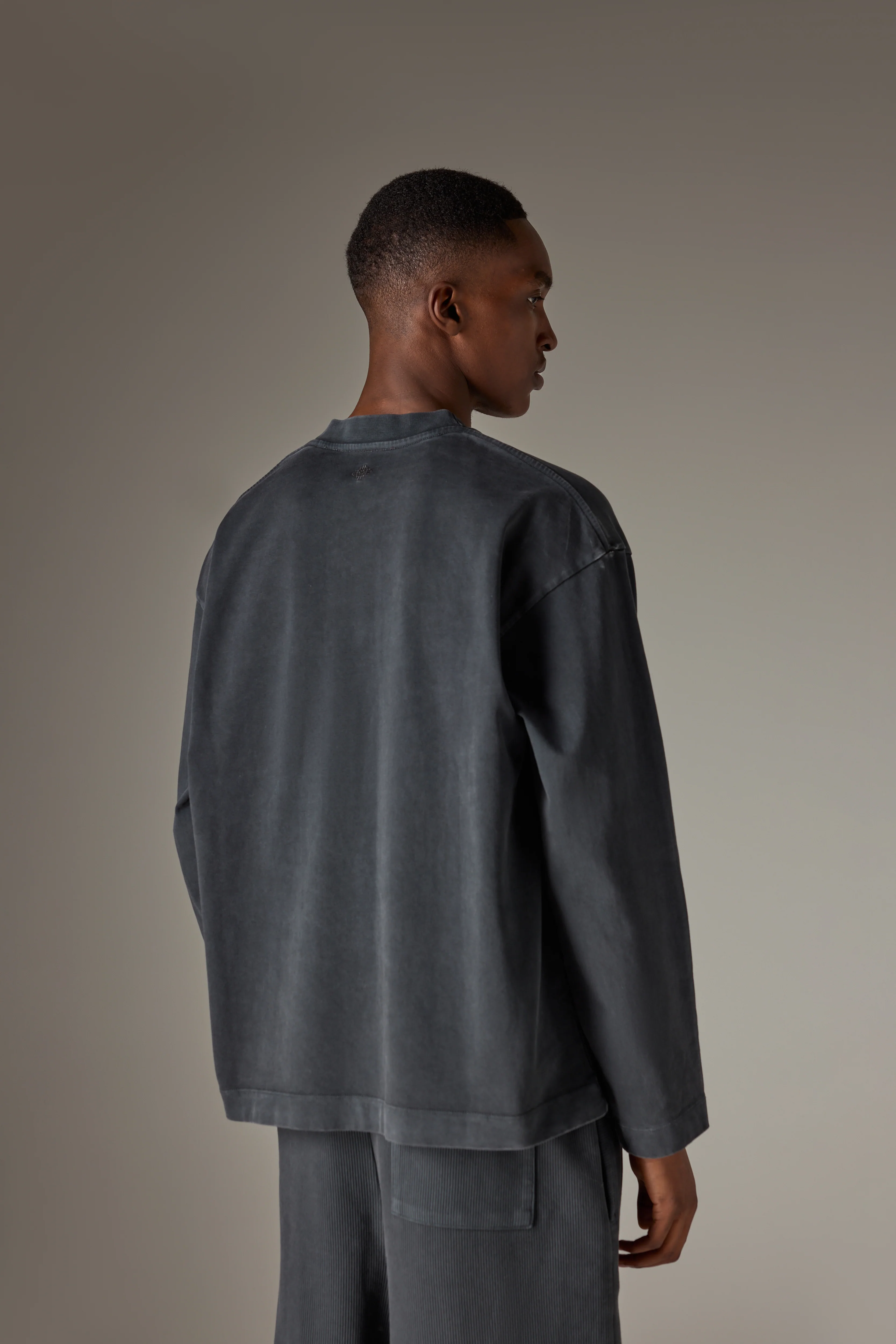WASHED LONG SLEEVE T-SHIRT - WASHED BLACK - Image 5